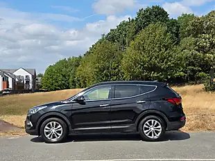 Used 2016 Hyundai Santa Fe Premium Black - Interior and Exterior details 4