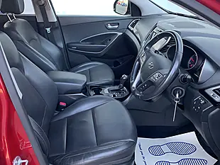 Used 2016 Hyundai Santa Fe Premium Red - Interior and Exterior details 5