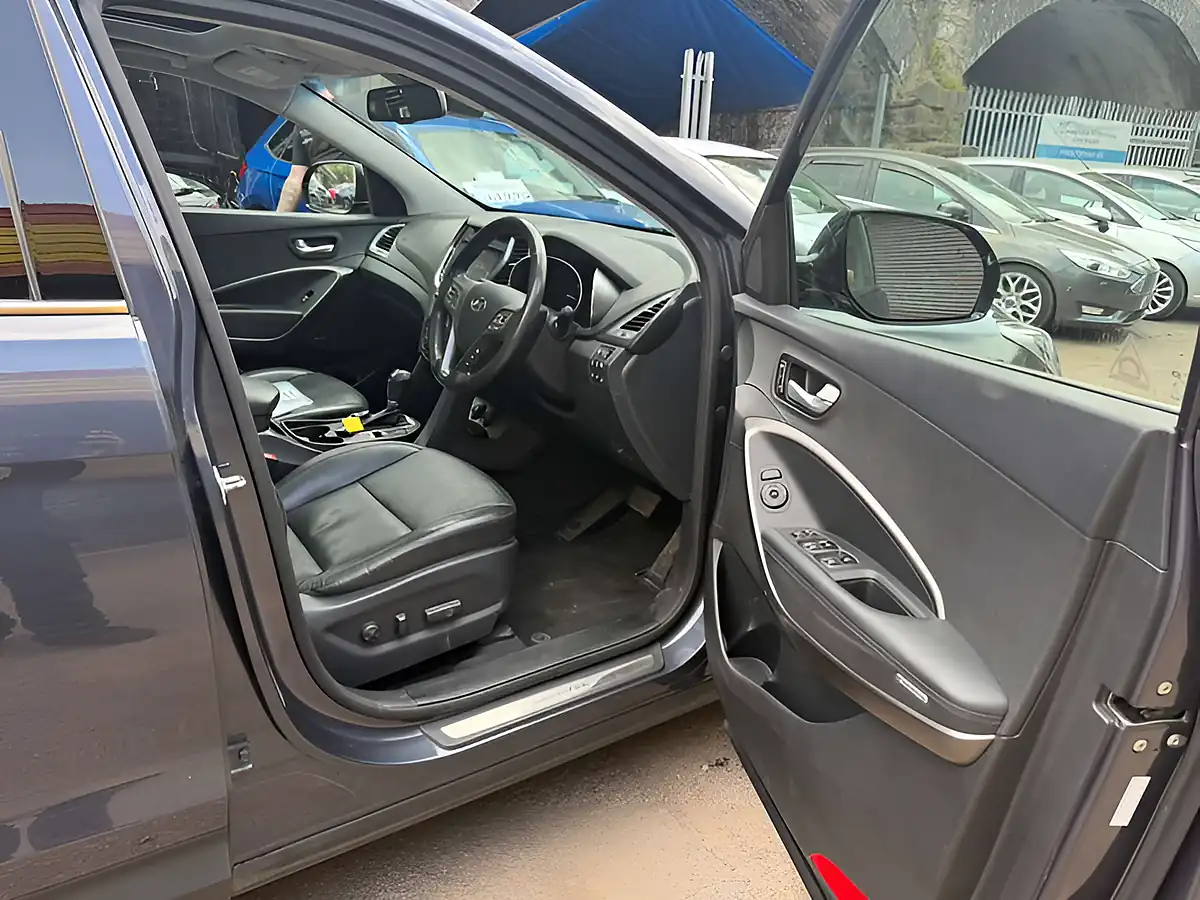 Used 2016 Hyundai Santa Fe Premium Se Ocean View - Interior and Exterior details 13
