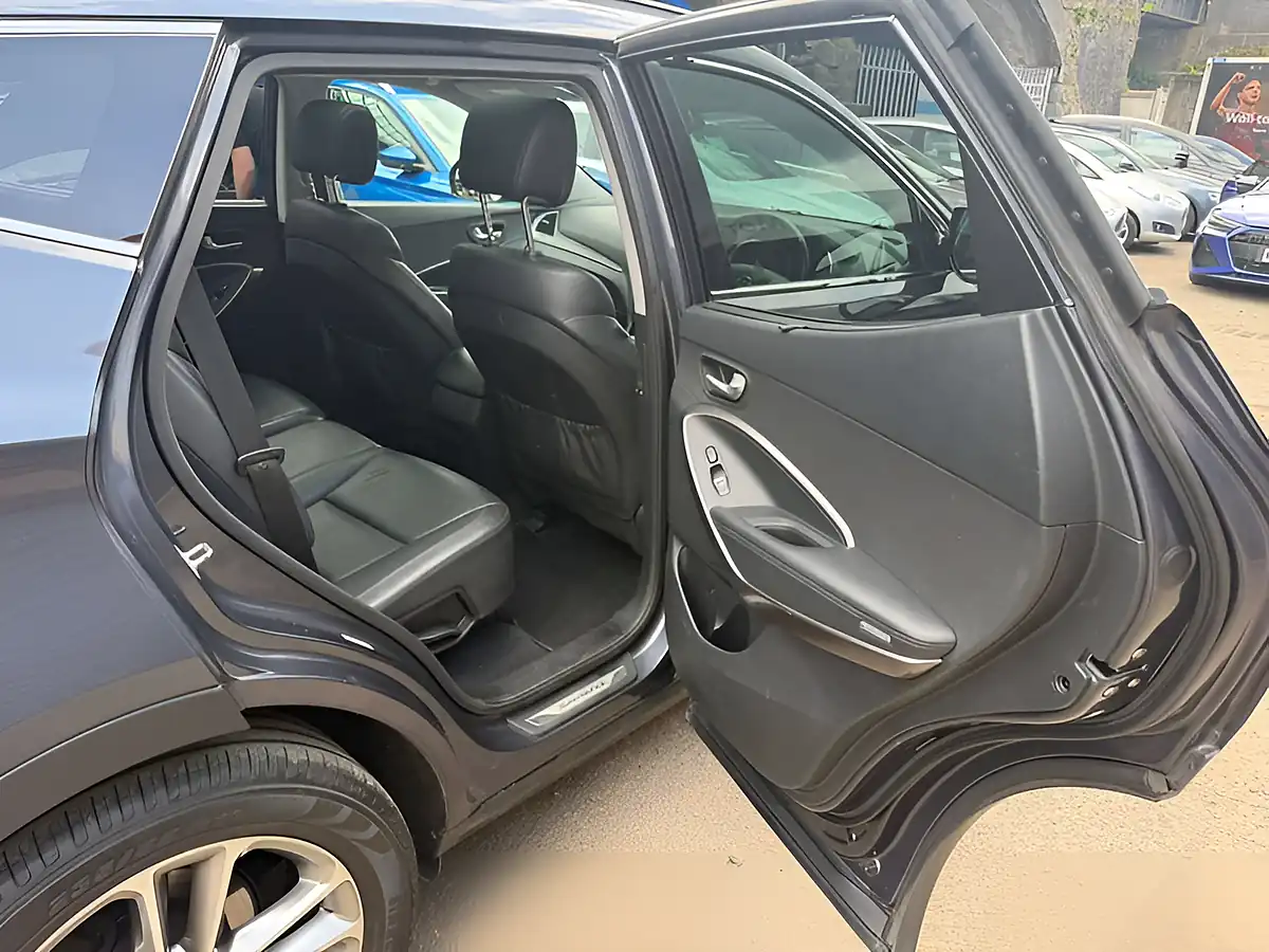 Used 2016 Hyundai Santa Fe Premium Se Ocean View - Interior and Exterior details 16