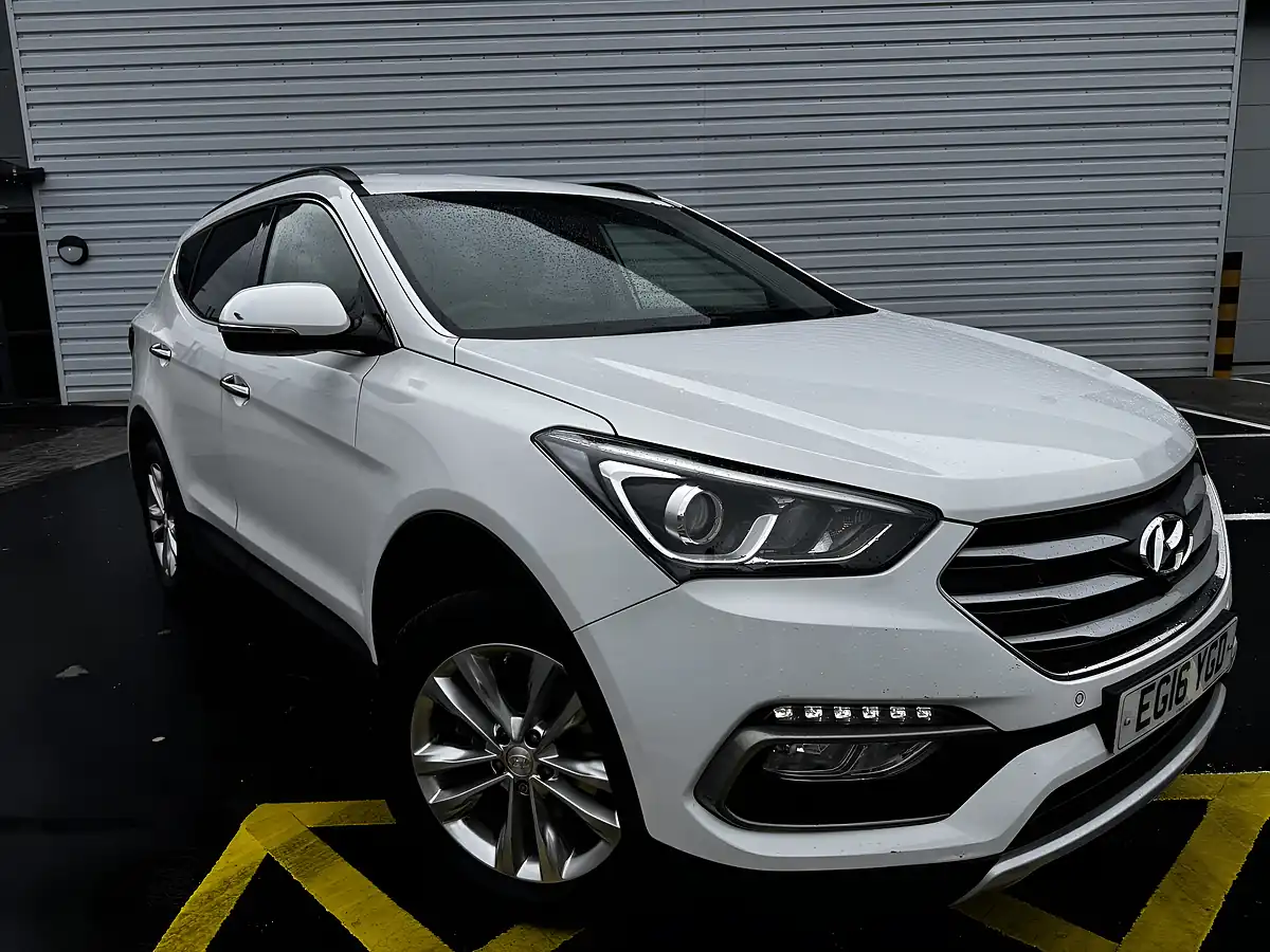 Used 2016 Hyundai Santa Fe Premium White - Interior and Exterior details 2