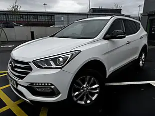 Used 2016 Hyundai Santa Fe Premium White - Interior and Exterior details 4