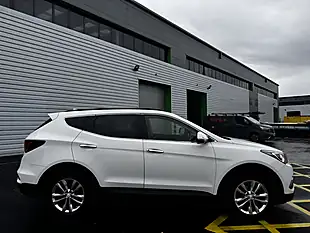 Used 2016 Hyundai Santa Fe Premium White - Interior and Exterior details 8