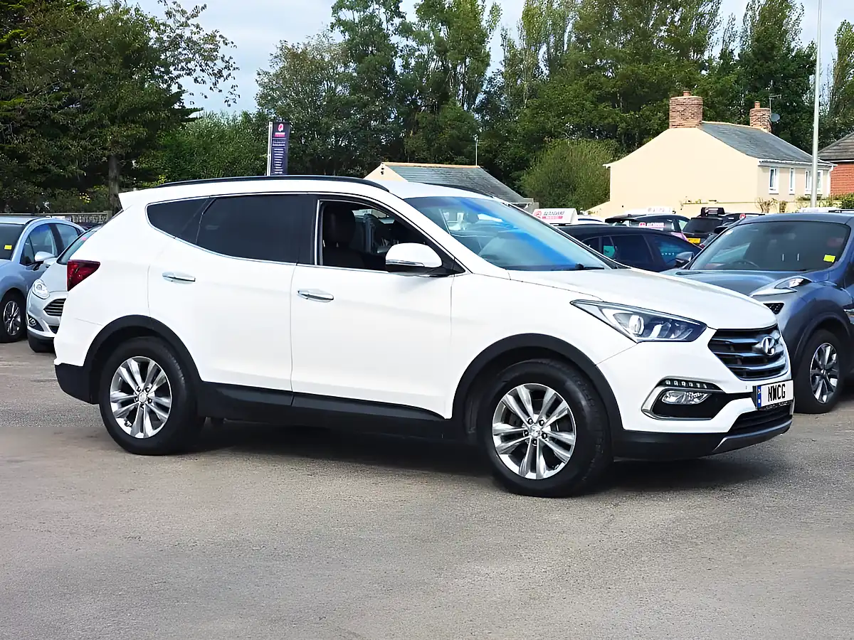 Used 2016 Hyundai Santa Fe Premium White - Interior and Exterior details 2