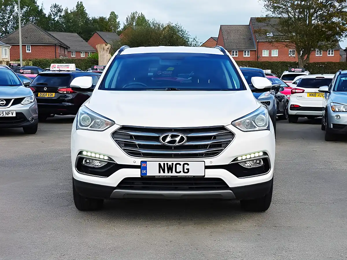 Used 2016 Hyundai Santa Fe Premium White - Interior and Exterior details 3