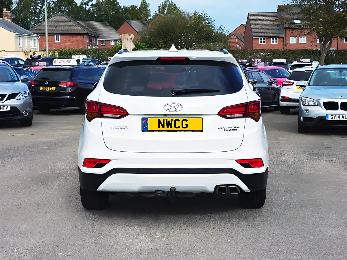 Used 2016 Hyundai Santa Fe Premium White - Interior and Exterior details 8