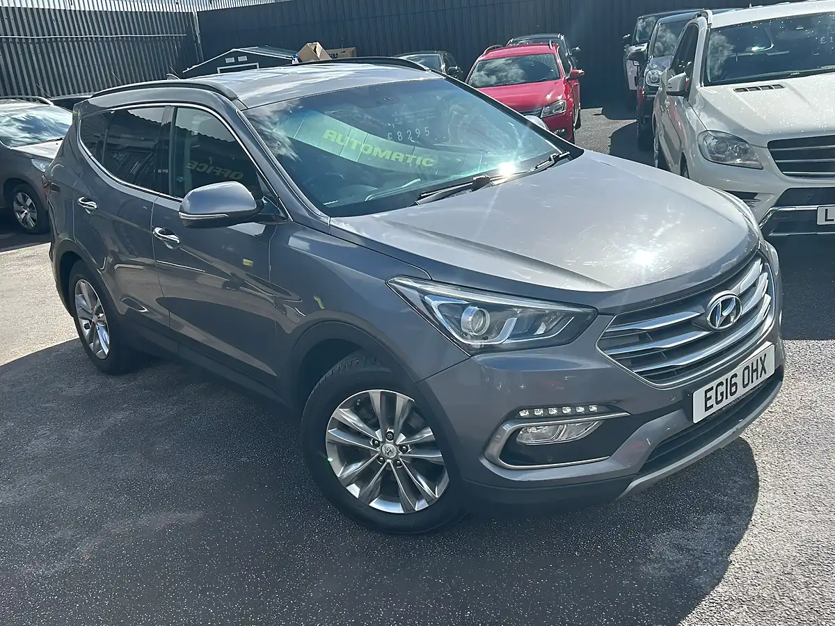 Used 2016 Hyundai Santa Fe Prm Bd Silver - Interior and Exterior details 8
