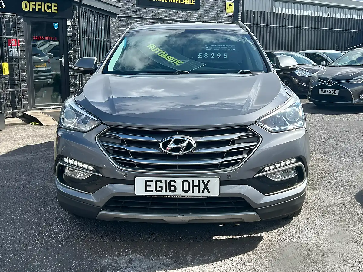 Used 2016 Hyundai Santa Fe Prm Bd Silver - Interior and Exterior details 9