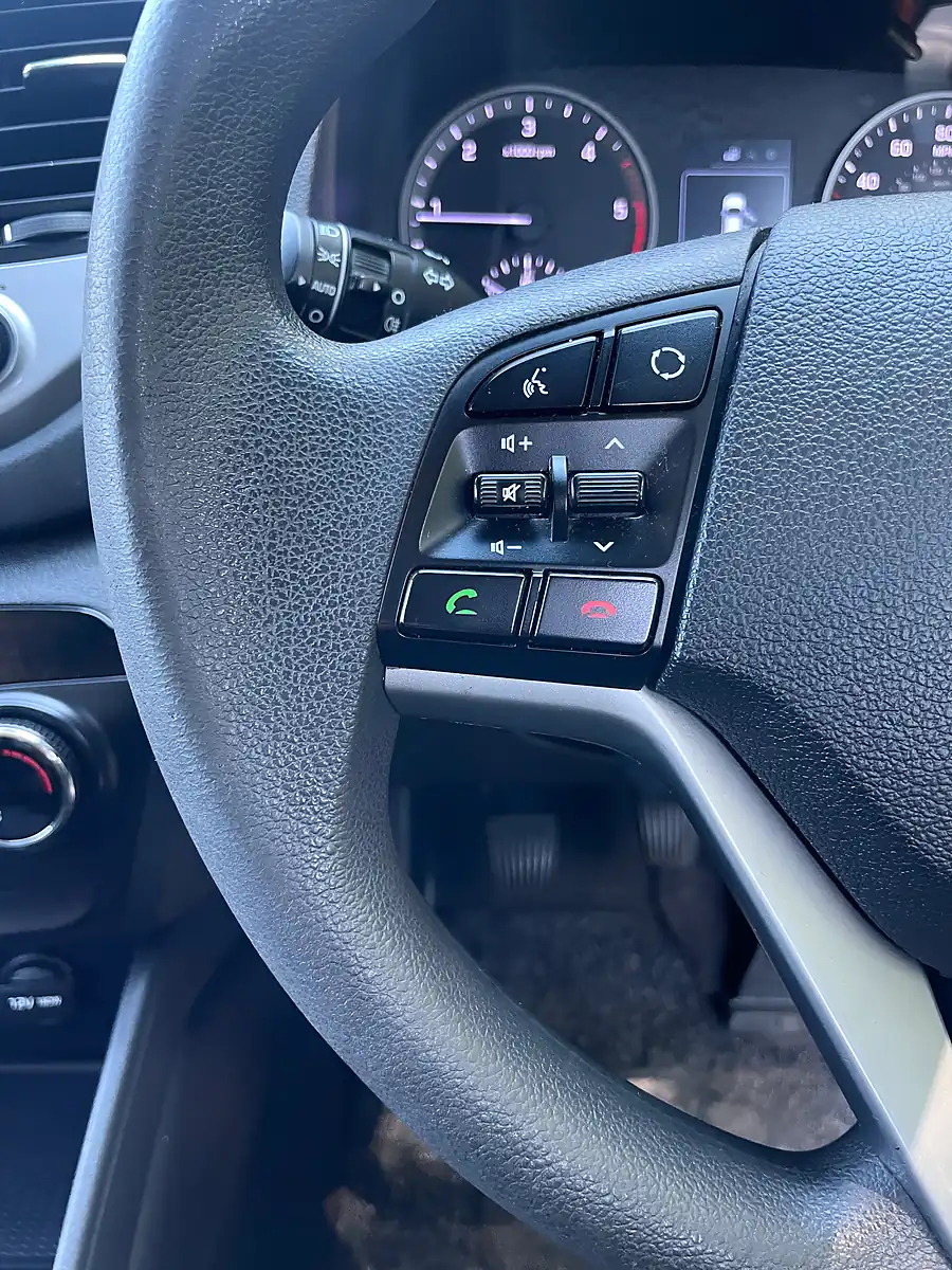 Used 2016 Hyundai Tucson Blue Drive S Beige - Interior and Exterior details 13