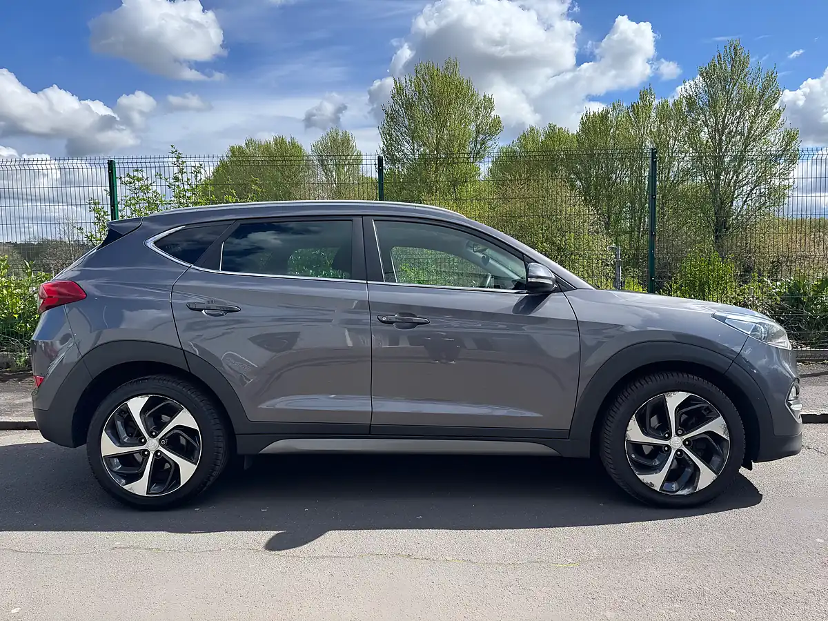 Used 2016 Hyundai Tucson Premium Grey - Interior and Exterior details 2