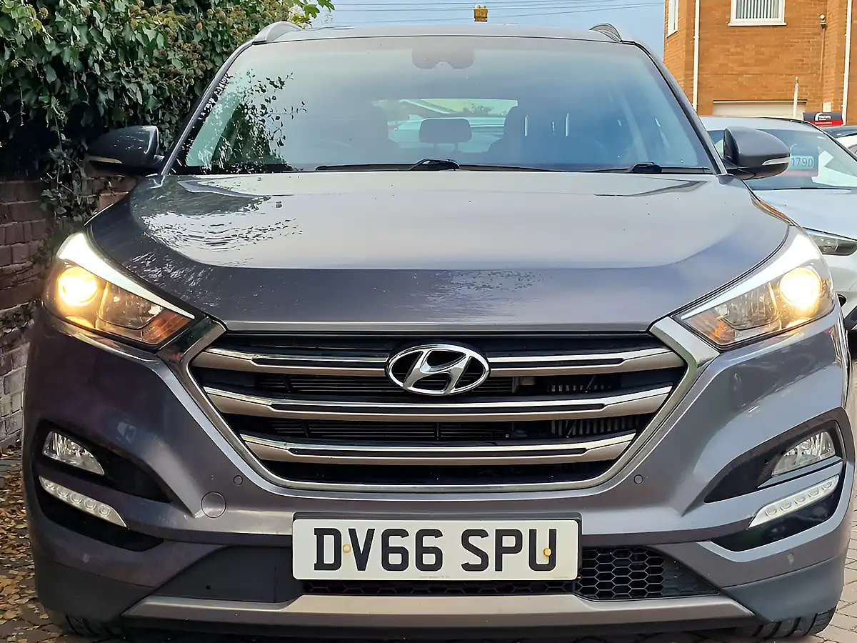 Used 2016 Hyundai Tucson Premium Grey - Interior and Exterior details 6