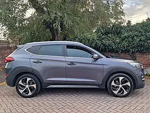 Used 2016 Hyundai Tucson Premium Grey - Interior and Exterior details 8