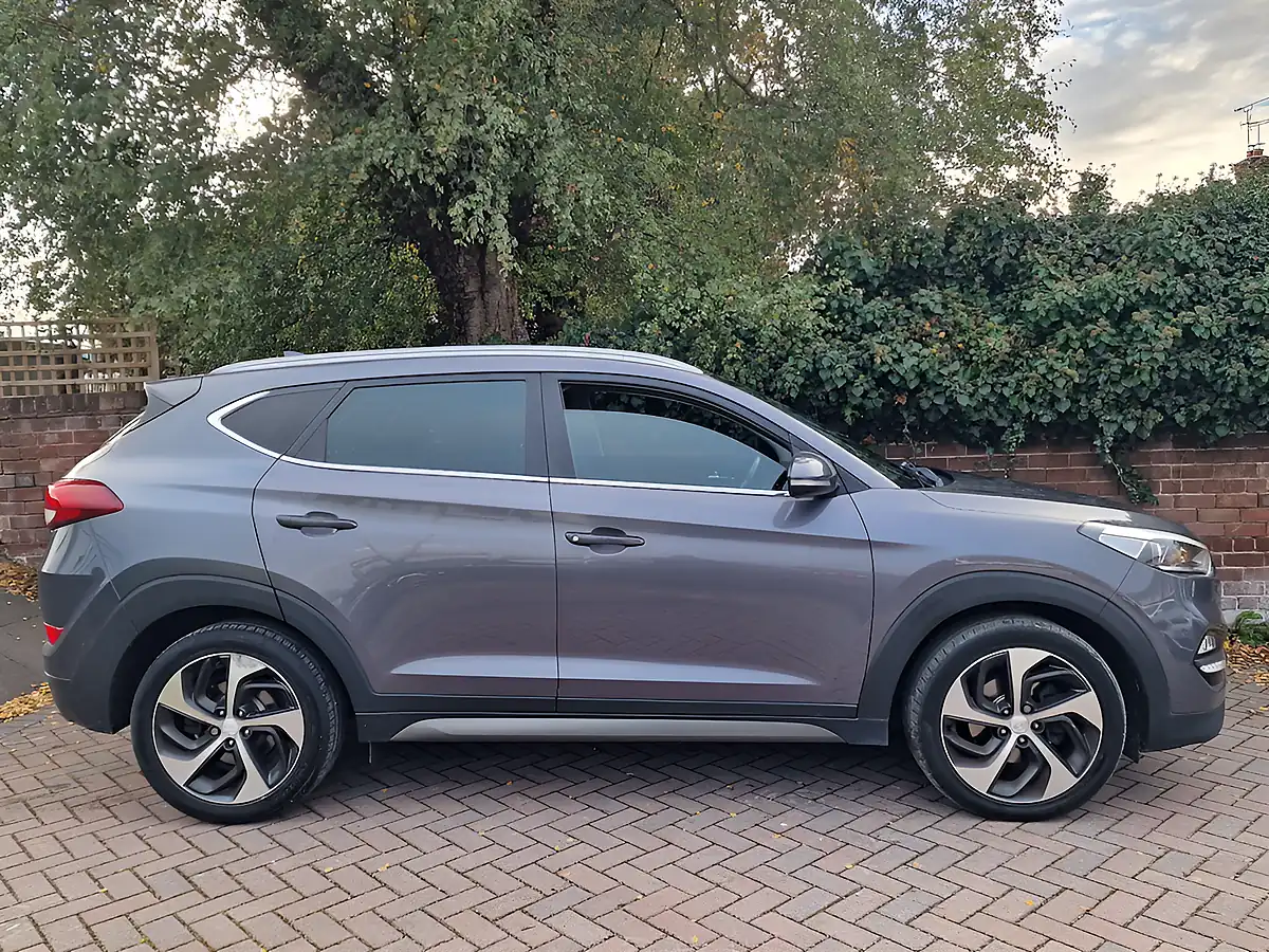 Used 2016 Hyundai Tucson Premium Grey - Interior and Exterior details 8