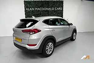 Used 2016 Hyundai Tucson Premium Platinum Silver - Interior and Exterior details 12