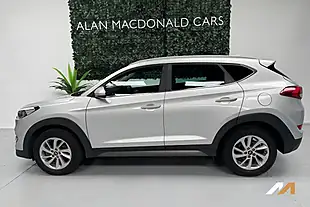 Used 2016 Hyundai Tucson Premium Platinum Silver - Interior and Exterior details 15
