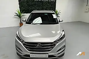 Used 2016 Hyundai Tucson Premium Platinum Silver - Interior and Exterior details 4