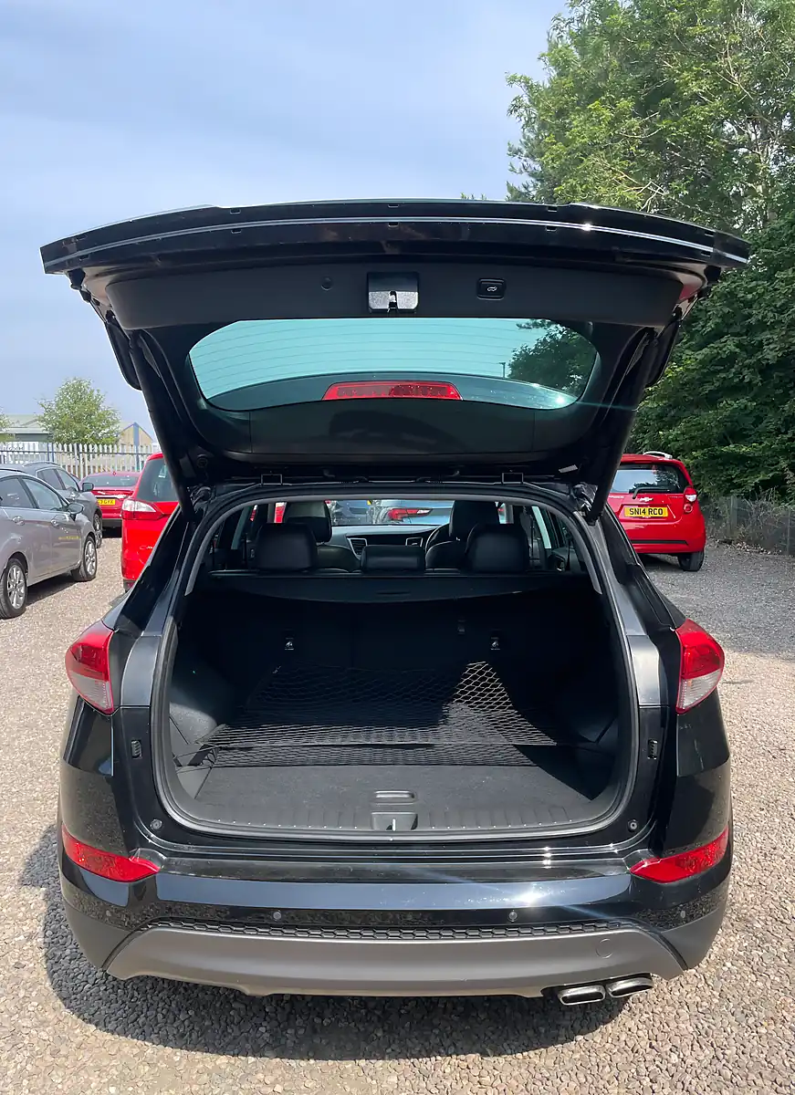 Used 2016 Hyundai Tucson Premium Se Black - Interior and Exterior details 10
