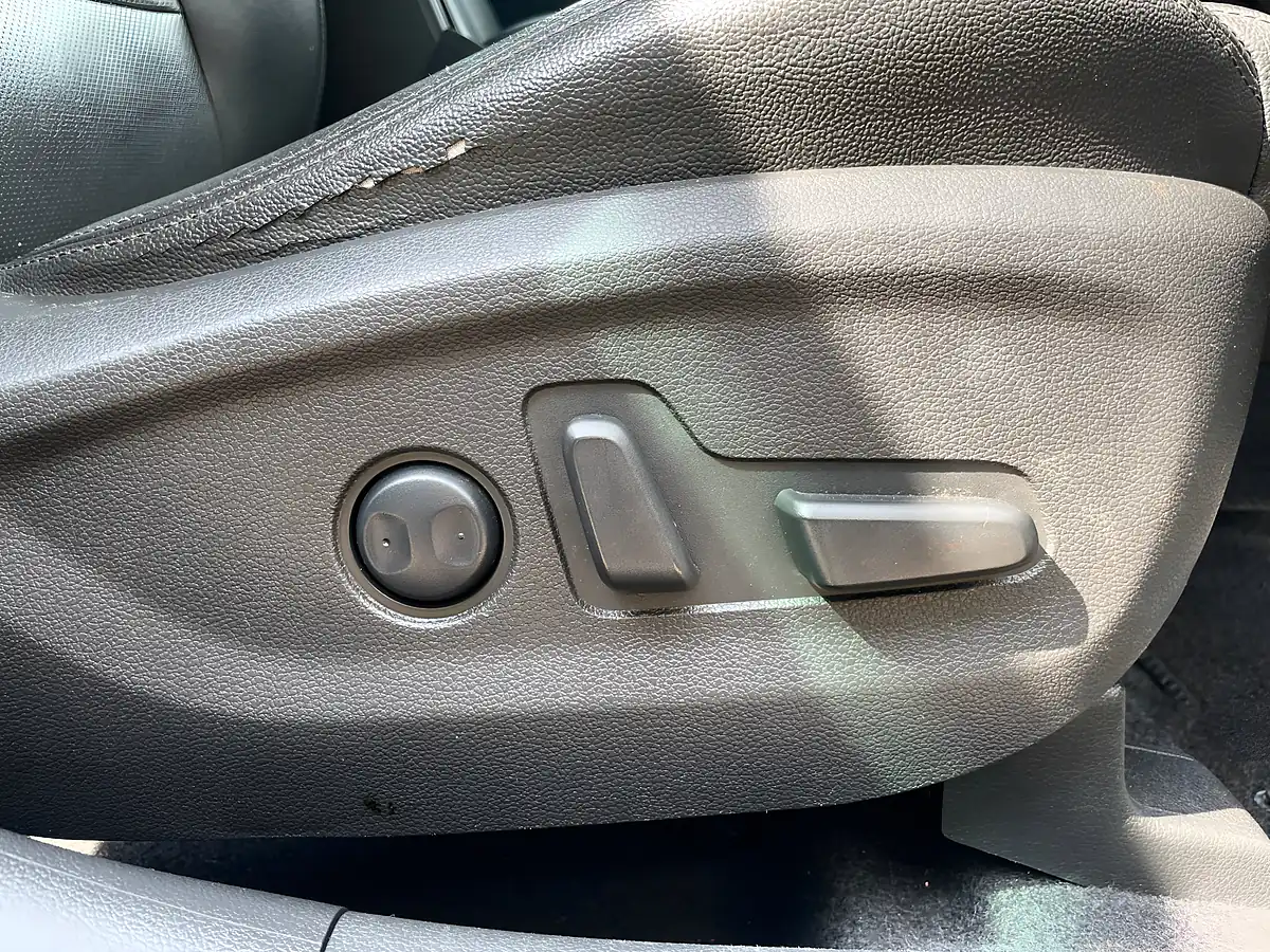 Used 2016 Hyundai Tucson Premium Se Black - Interior and Exterior details 15