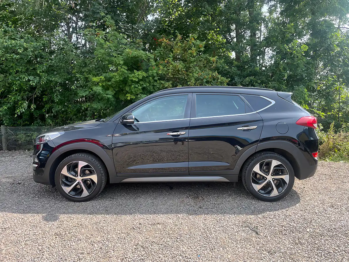 Used 2016 Hyundai Tucson Premium Se Black - Interior and Exterior details 6