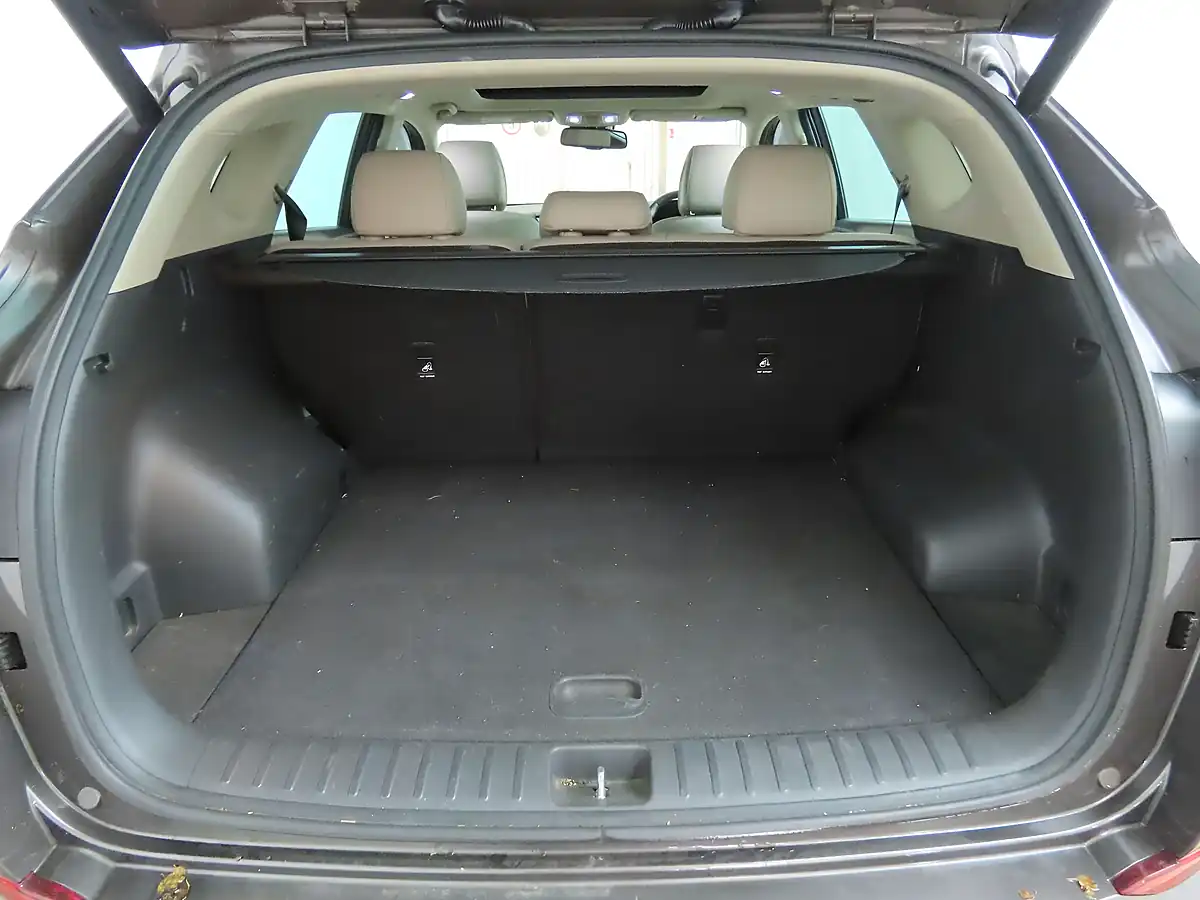 Used 2016 Hyundai Tucson Premium Se Grey - Interior and Exterior details 12