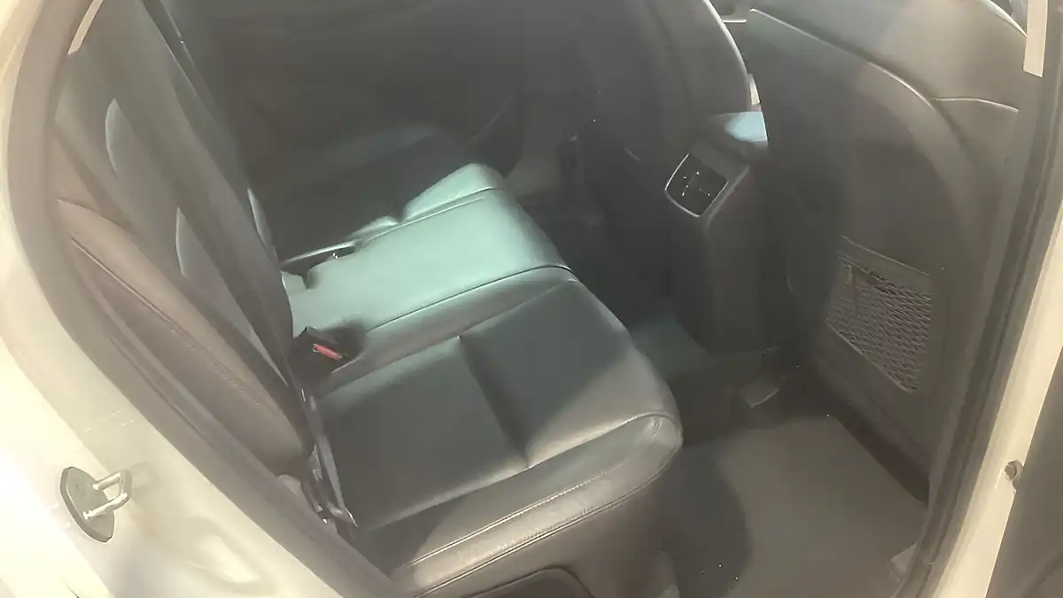 Used 2016 Hyundai Tucson Premium Se White - Interior and Exterior details 3