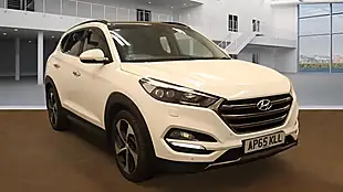 Used 2016 Hyundai Tucson Premium Se White - Interior and Exterior details 6
