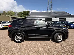 Used 2016 Hyundai Tucson S Black - Interior and Exterior details 3