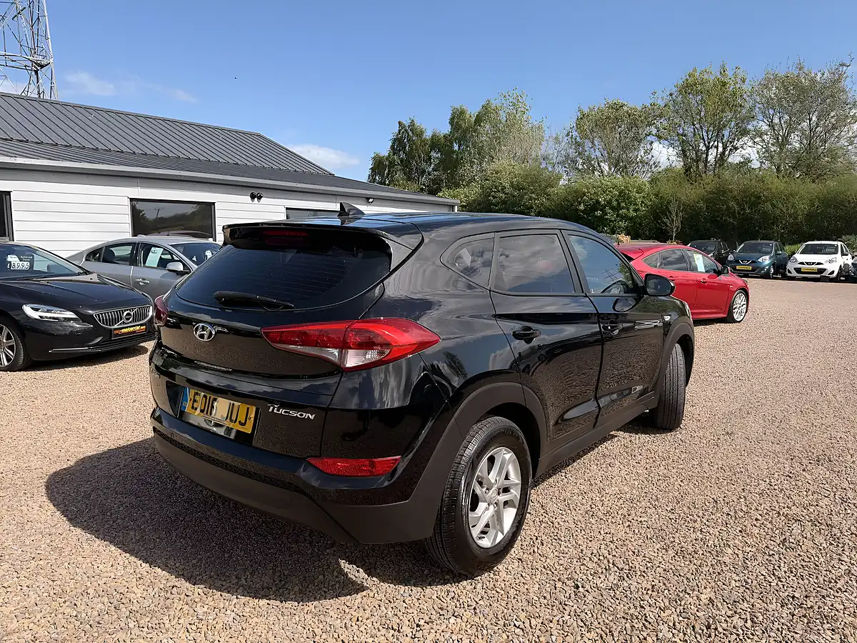 Used 2016 Hyundai Tucson S Black - Interior and Exterior details 5
