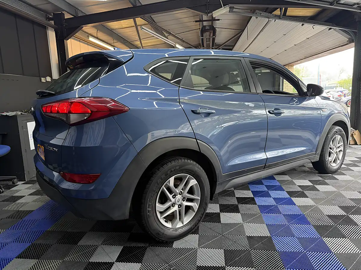 Used 2016 Hyundai Tucson S Blue - Interior and Exterior details 7
