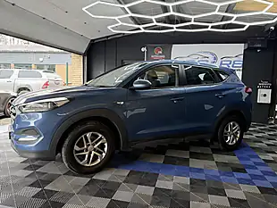Used 2016 Hyundai Tucson S Blue - Interior and Exterior details 9