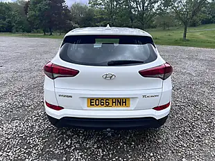 Used 2016 Hyundai Tucson S White - Interior and Exterior details 5