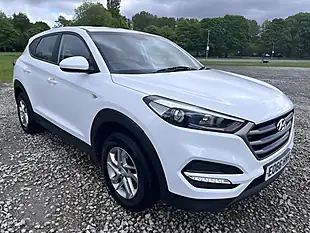 Used 2016 Hyundai Tucson S White - Interior and Exterior details 9