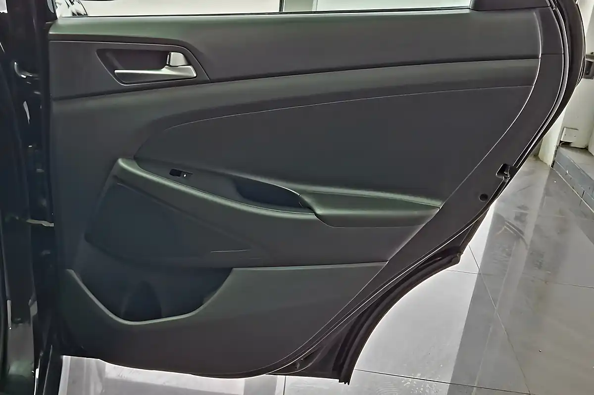 Used 2016 Hyundai Tucson Se Black - Interior and Exterior details 17