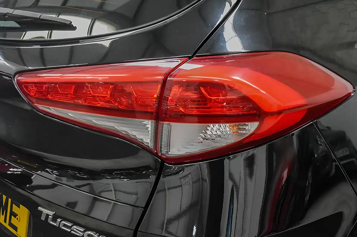 Used 2016 Hyundai Tucson Se Black - Interior and Exterior details 15