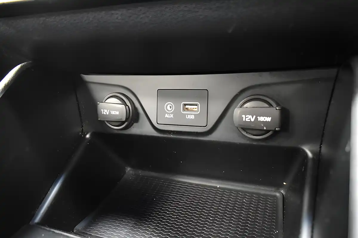 Used 2016 Hyundai Tucson Se Black - Interior and Exterior details 19