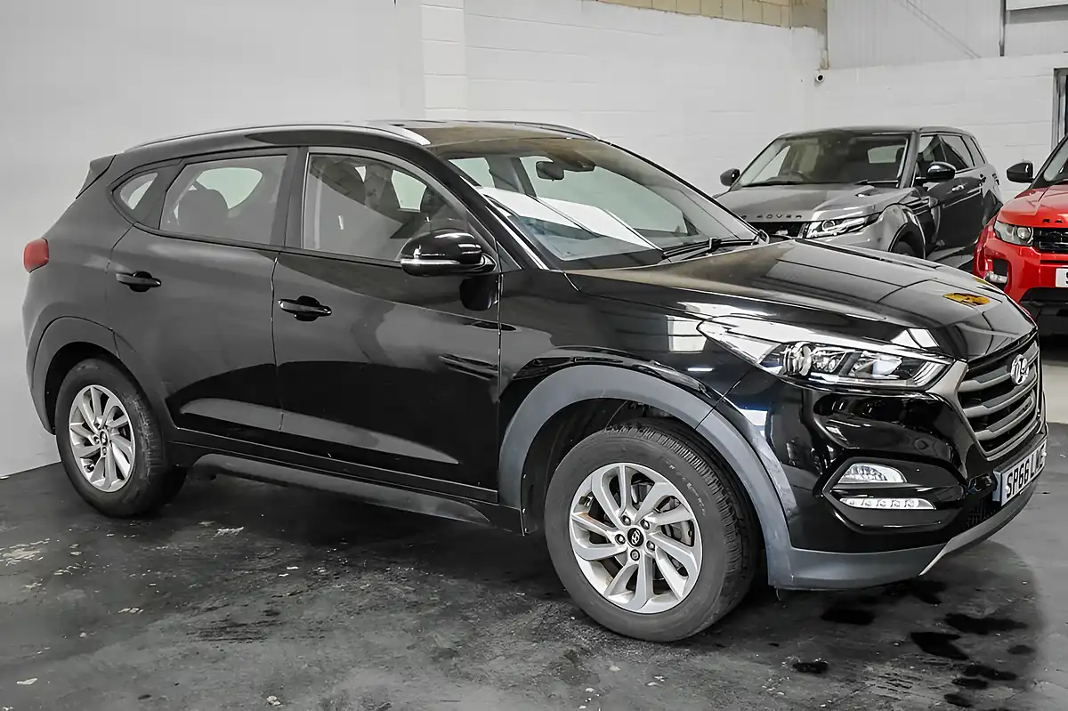 Used 2016 Hyundai Tucson Se Black - Interior and Exterior details 3