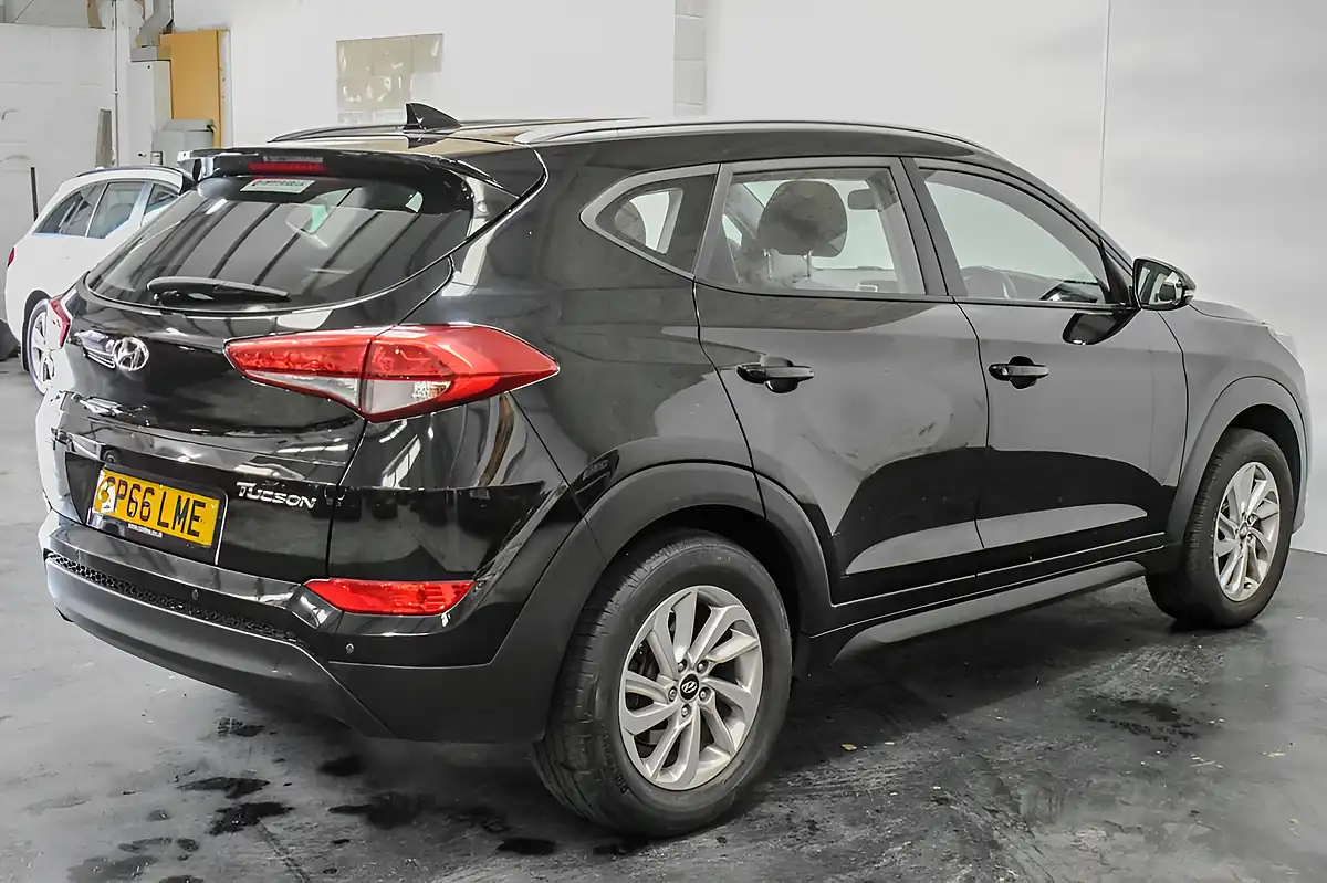 Used 2016 Hyundai Tucson Se Black - Interior and Exterior details 6