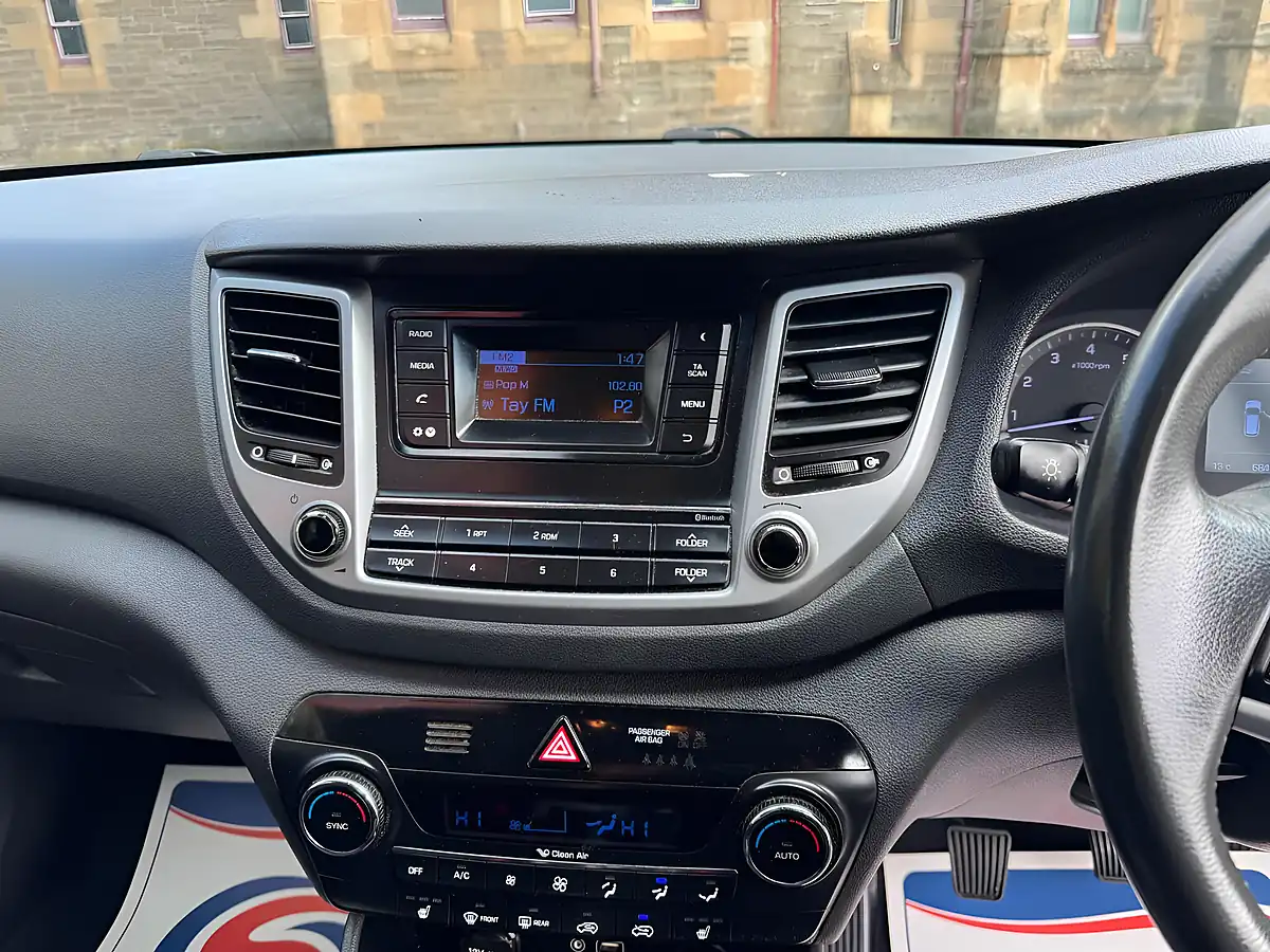 Used 2016 Hyundai Tucson Se Black - Interior and Exterior details 17
