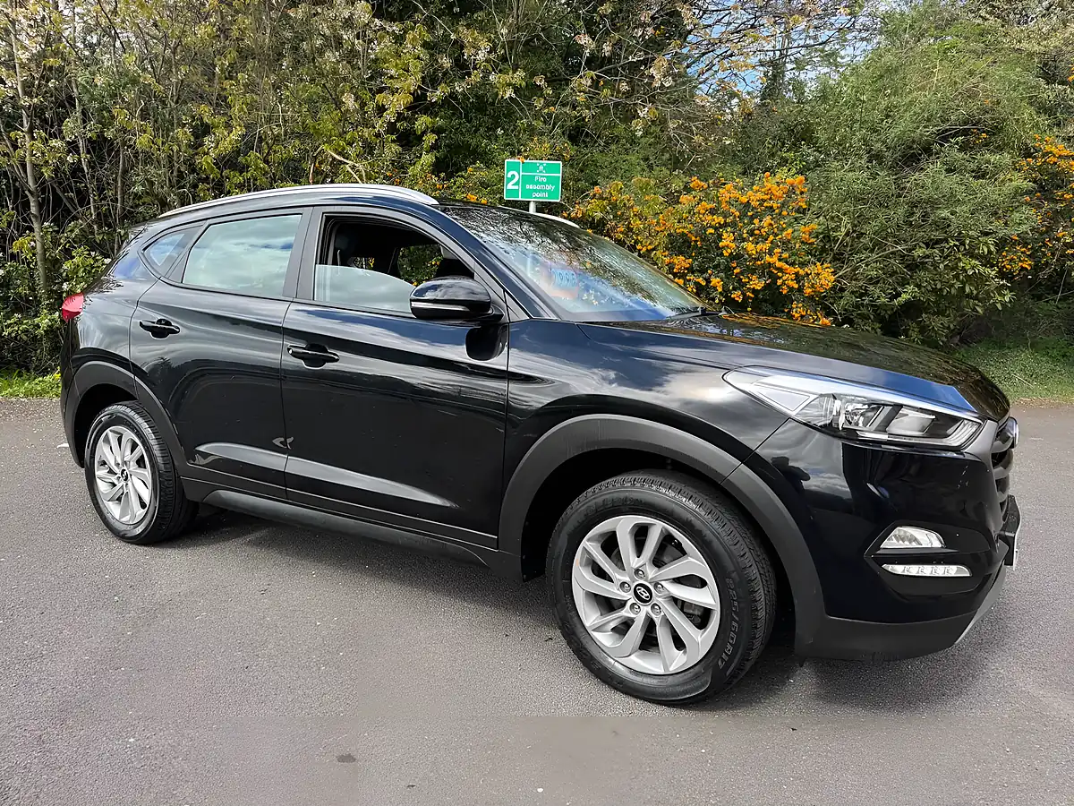 Used 2016 Hyundai Tucson Se Black - Interior and Exterior details 2