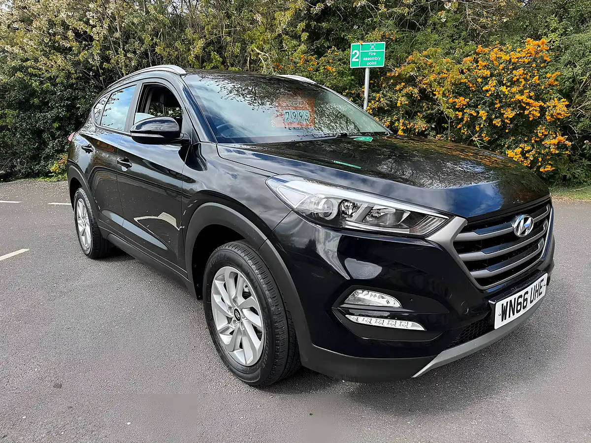 Used 2016 Hyundai Tucson Se Black - Interior and Exterior details 3