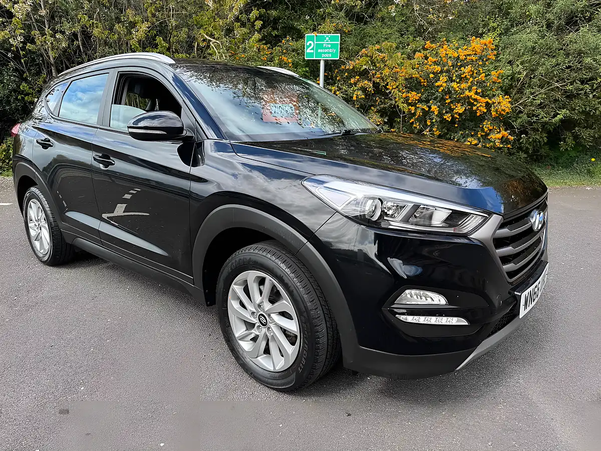 Used 2016 Hyundai Tucson Se Black - Interior and Exterior details 8