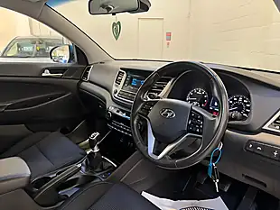 Used 2016 Hyundai Tucson Se Blue - Interior and Exterior details 14
