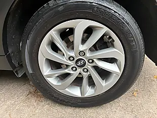 Used 2016 Hyundai Tucson Se Grey - Interior and Exterior details 13