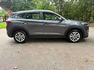 Used 2016 Hyundai Tucson Se Grey - Interior and Exterior details 4