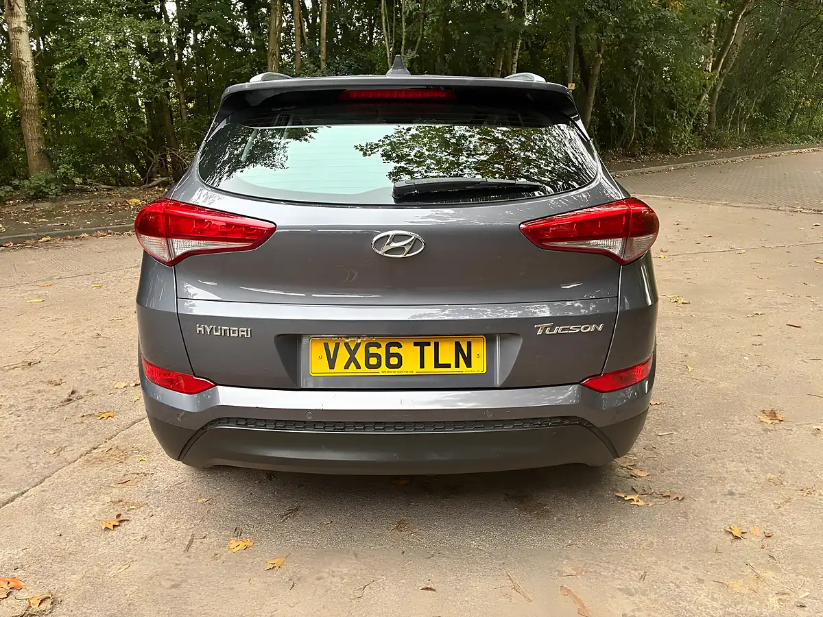 Used 2016 Hyundai Tucson Se Grey - Interior and Exterior details 7