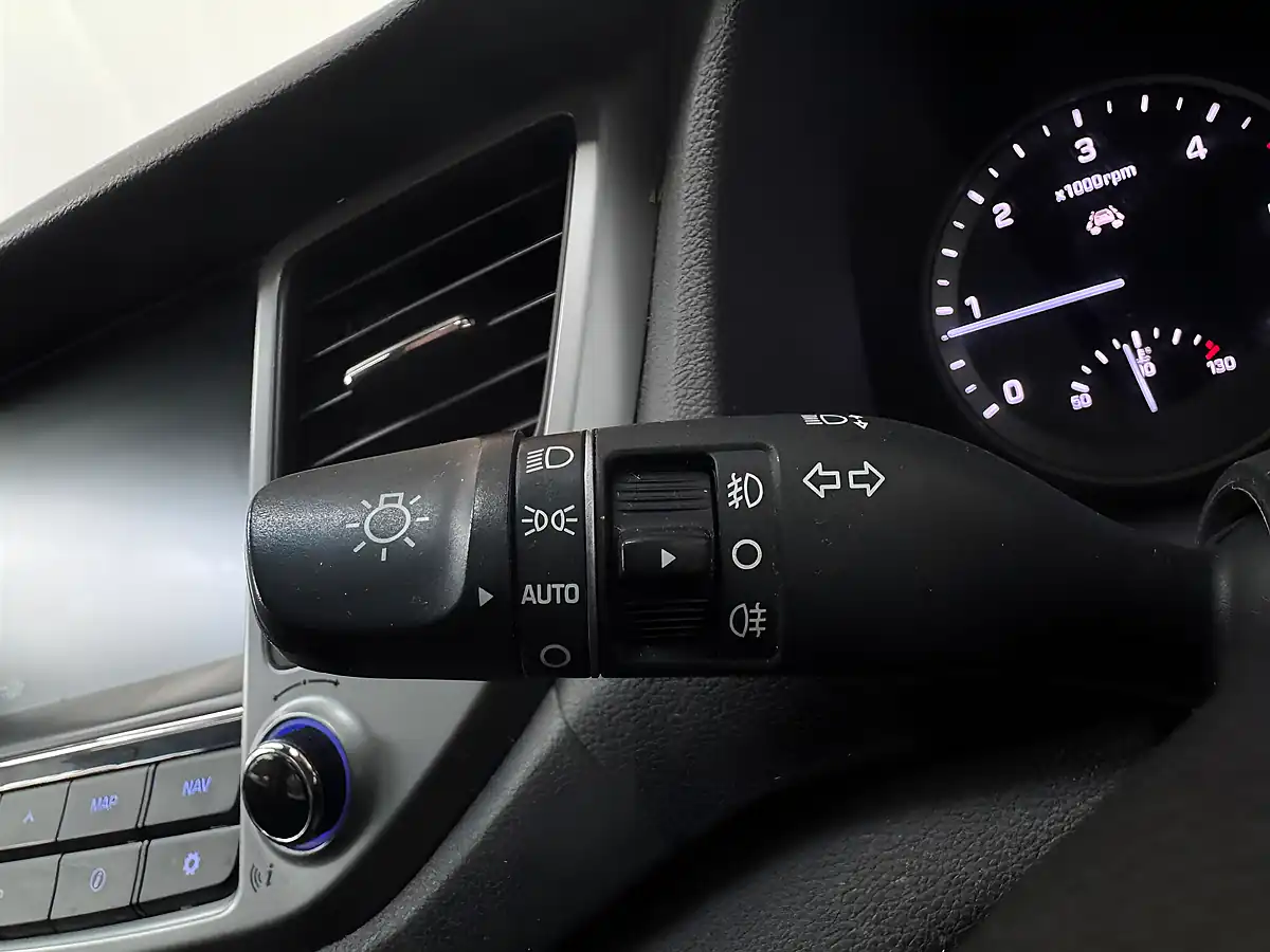 Used 2016 Hyundai Tucson Se Nav Ara Blue - Interior and Exterior details 14