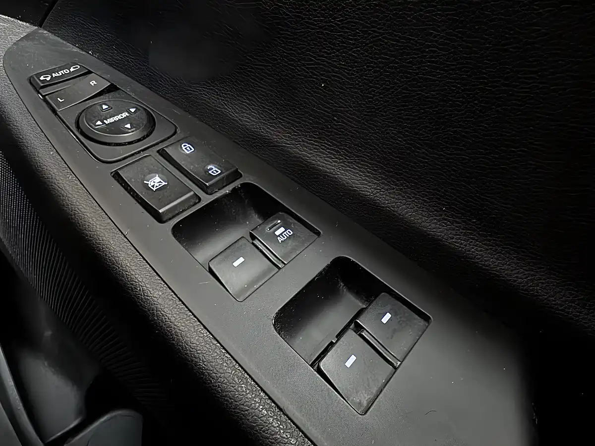 Used 2016 Hyundai Tucson Se Nav Ara Blue - Interior and Exterior details 15