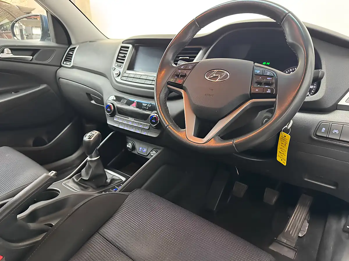 Used 2016 Hyundai Tucson Se Nav Ara Blue - Interior and Exterior details 3