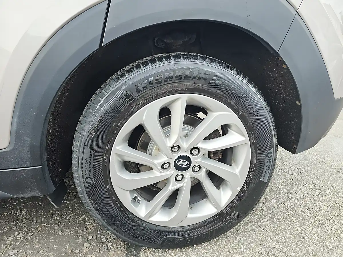 Used 2016 Hyundai Tucson Se Nav Brown - Interior and Exterior details 20