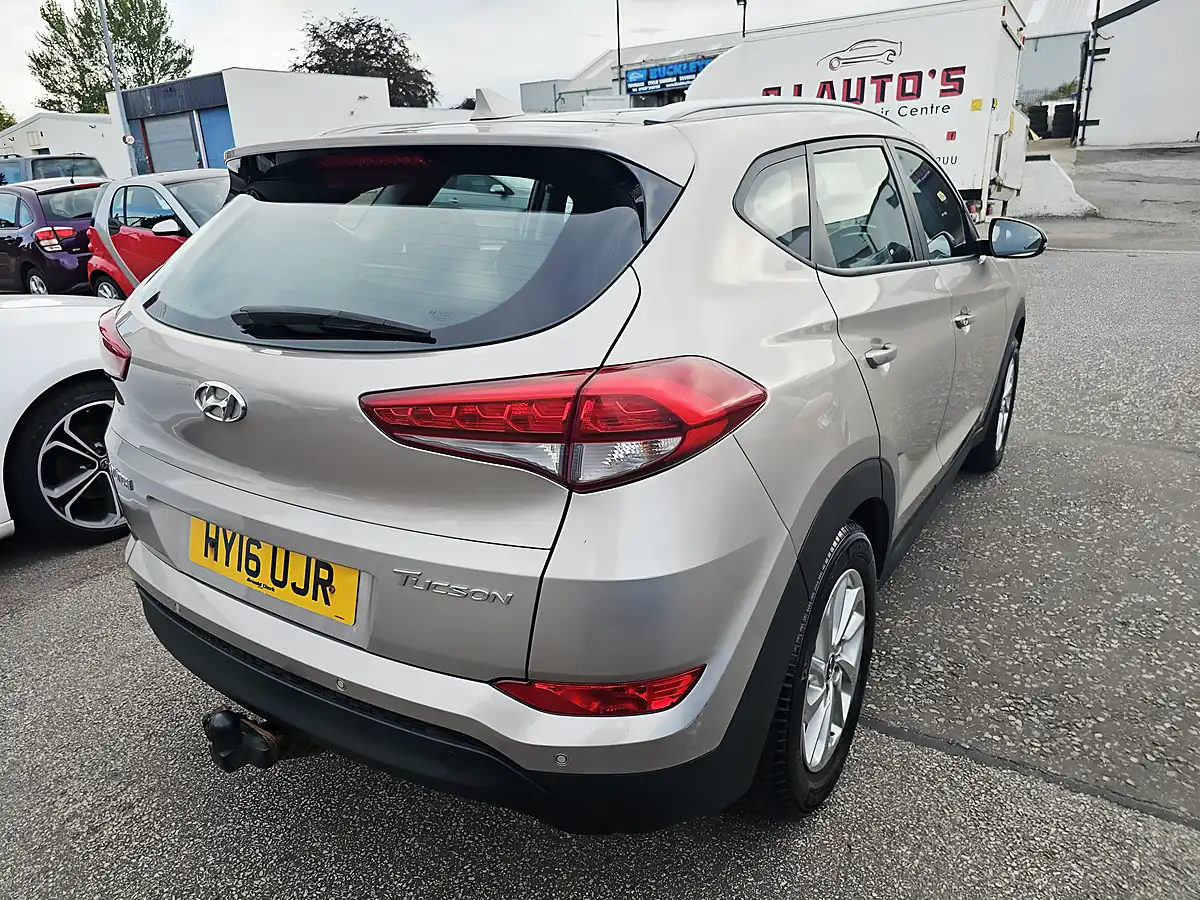 Used 2016 Hyundai Tucson Se Nav Brown - Interior and Exterior details 3